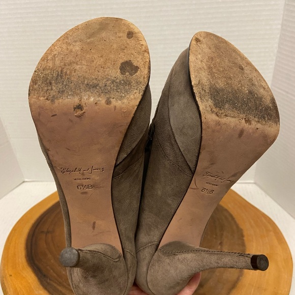 Elizabeth & James MOXY Brown Suede Heeled Ankle Booties - Picture 8 of 10